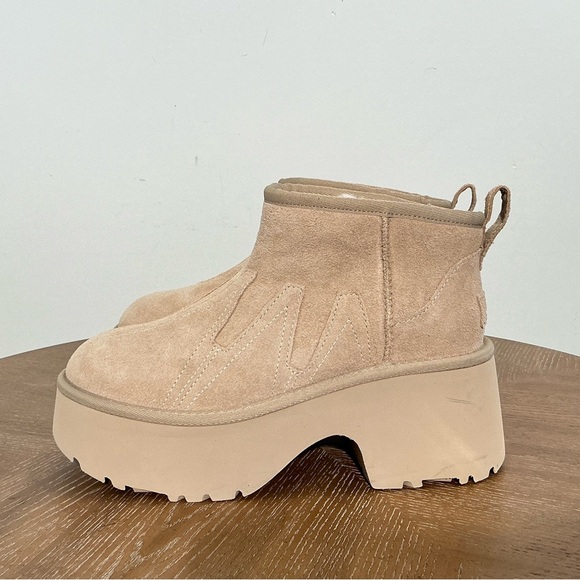 UGG® Women's Ultra Mini New Heights Sunwave Boots. NEW US 7 - Picture 7 of 8